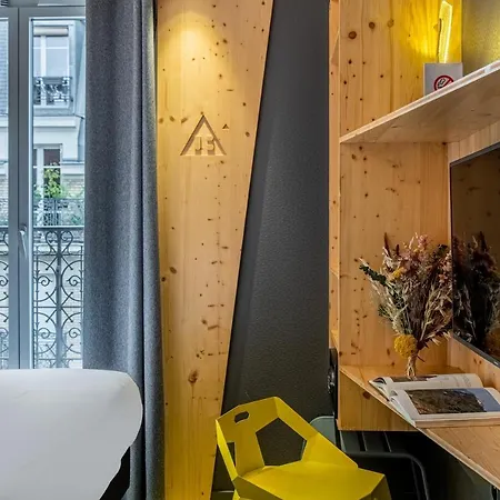 Urban Bivouac Hotel 3*