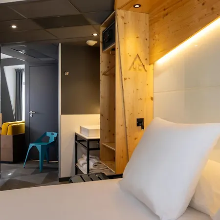 Urban Bivouac Hotel 3*